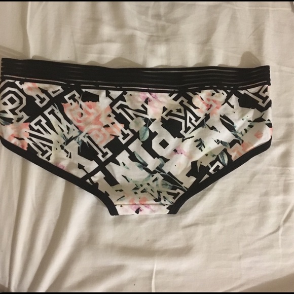 NWT Pink Victoria’s Secret - Picture 4 of 5